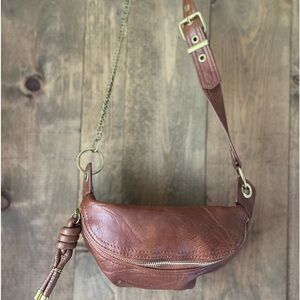 Used hands free bag.